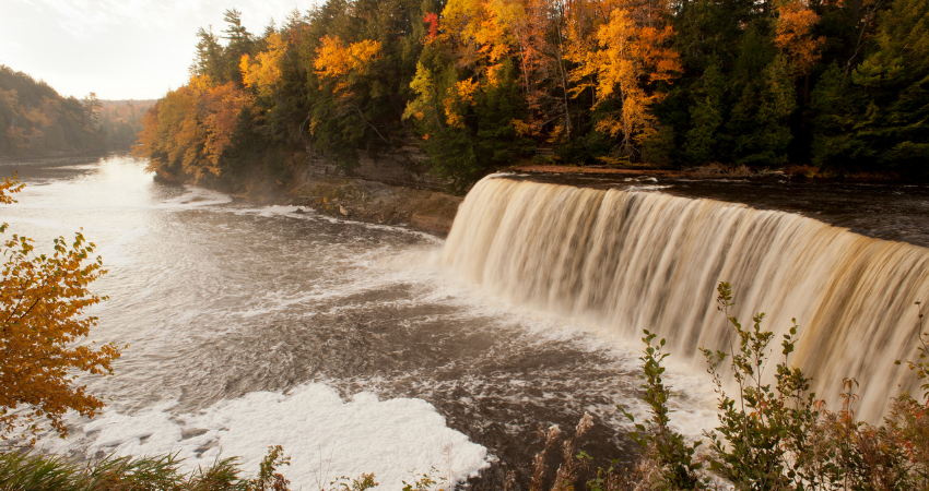 14 Michigan Destinations to Visit This Fall